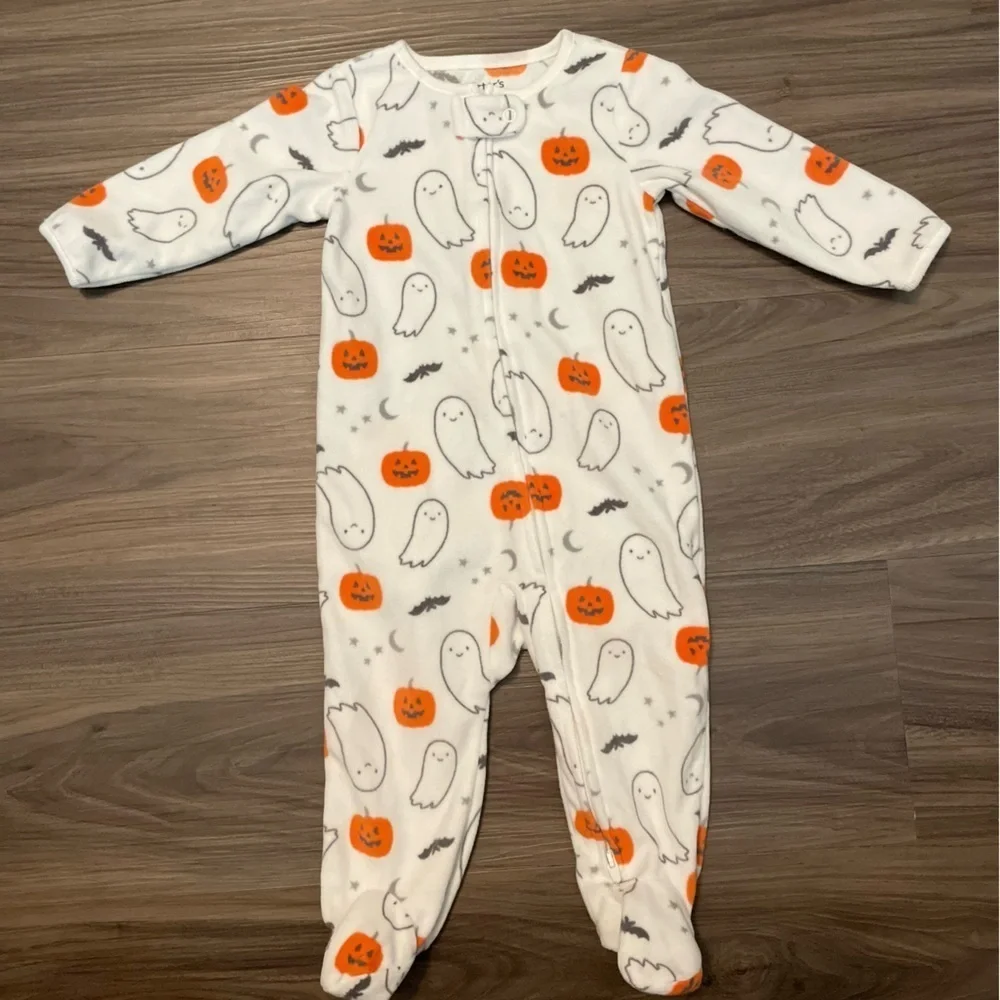 Carter's White and Orange Halloween Footie with pumpkins and ghosts size 9M